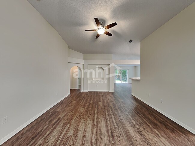 Building Photo - 3551 Talisman Dr