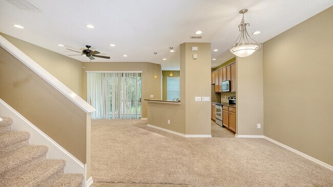 Foto del edificio - 8280 Villa Grande Ct