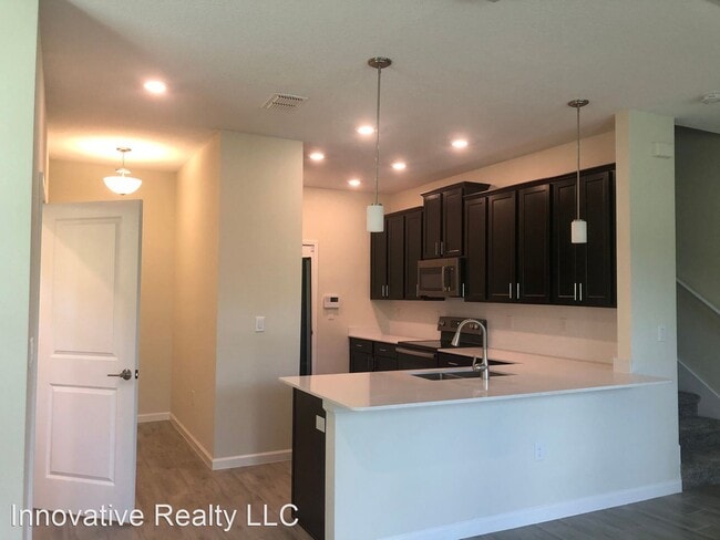 3 br, 2.5 bath House - 9384 Tecumseh Dr. - 4