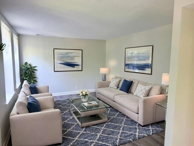 Photo - 2733 S Buchanan St Apartment