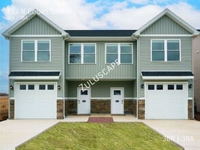 Building Photo - 893 N Ct St