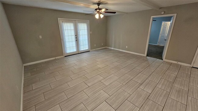 Building Photo - 5502 Chantilly Ln