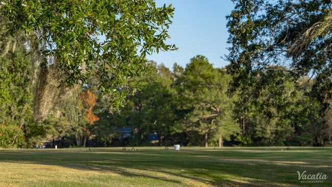 Building Photo - All Inclusive Villas of Hickory Hills
