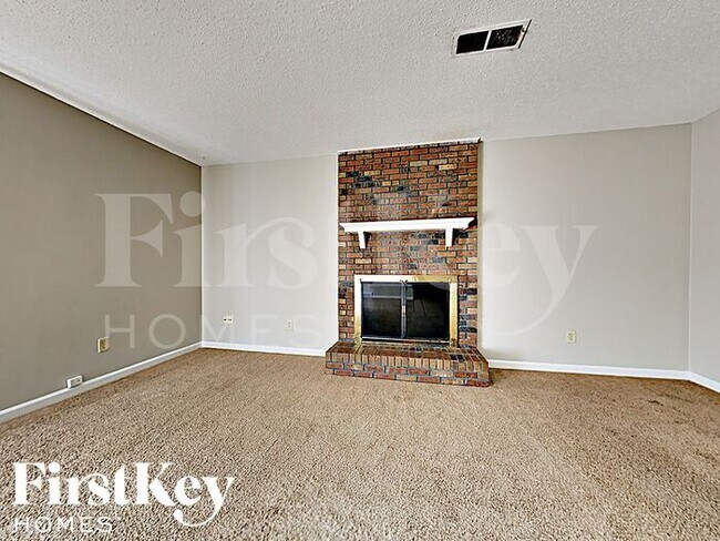 Foto del edificio - 6773 Rockbrook Dr