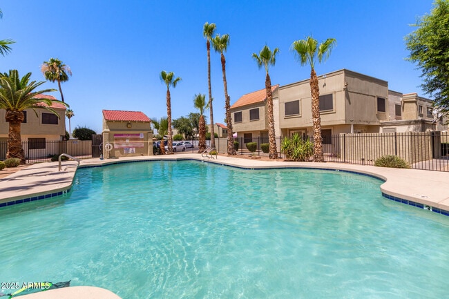 Building Photo - 4764 W Palo Verde Dr
