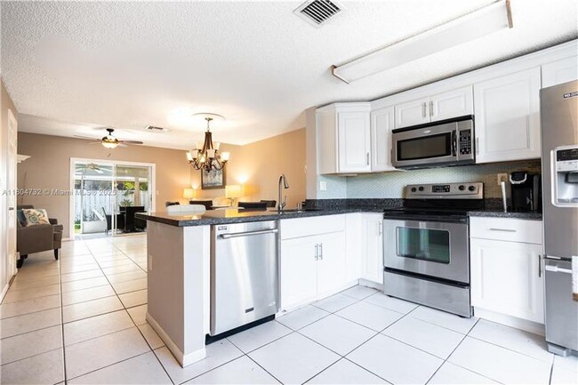 Building Photo - 2683 NE 15th St