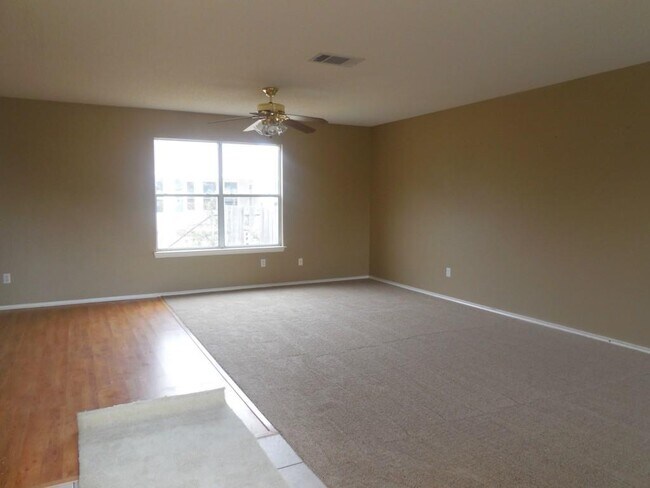 Foto del edificio - 1519 Sedbury Way