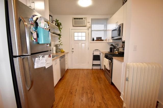 Building Photo - 1 bedroom in CHICAGO IL 60625