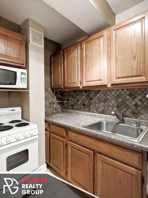 Foto del edificio - 4180 N Marine Dr
