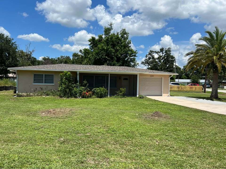 Foto principal - 3249 Hart Way