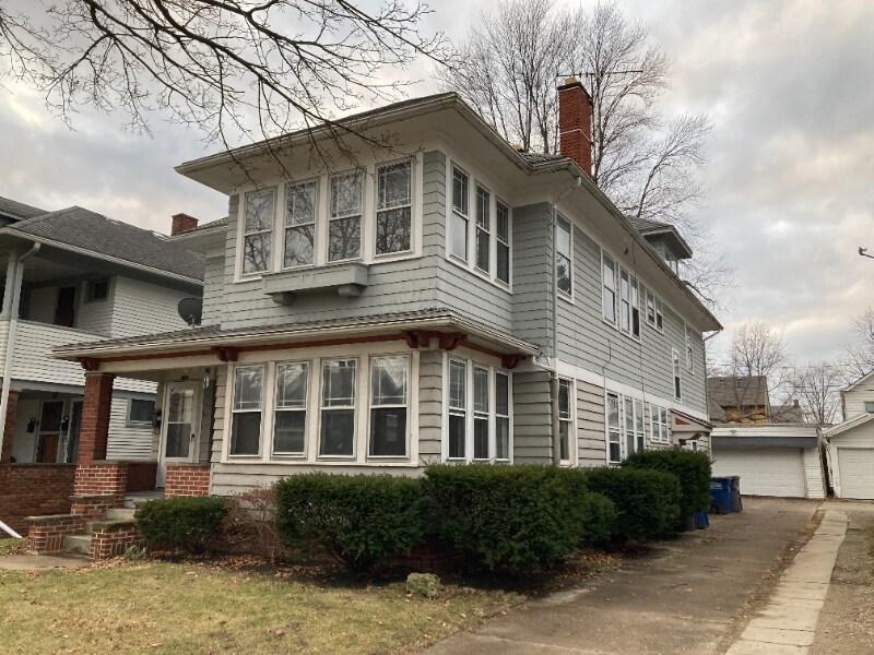 4121 Willys Pkwy Unit Lower, Toledo, OH 43612 Room for Rent in Toledo