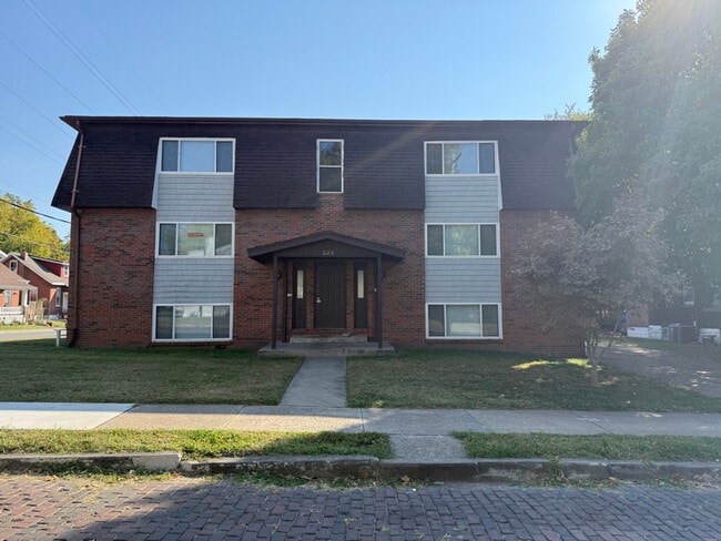 Building Photo - 222 E Garfield St