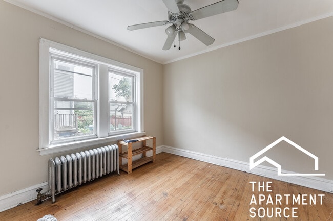 Foto del edificio - 4413 N Kenneth Ave