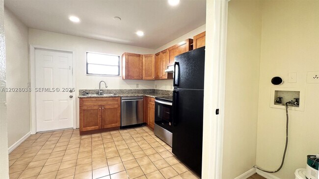 Foto del edificio - 5914 Taylor St