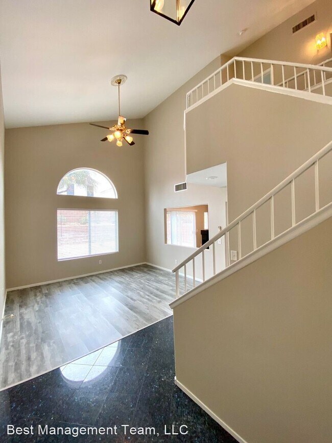 Building Photo - 3 br, 2.5 bath House - 1837 Klamath Falls Way