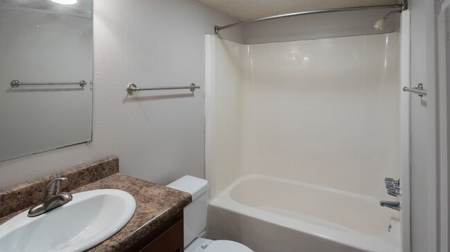 Building Photo - 1000 Beacon Pkwy E