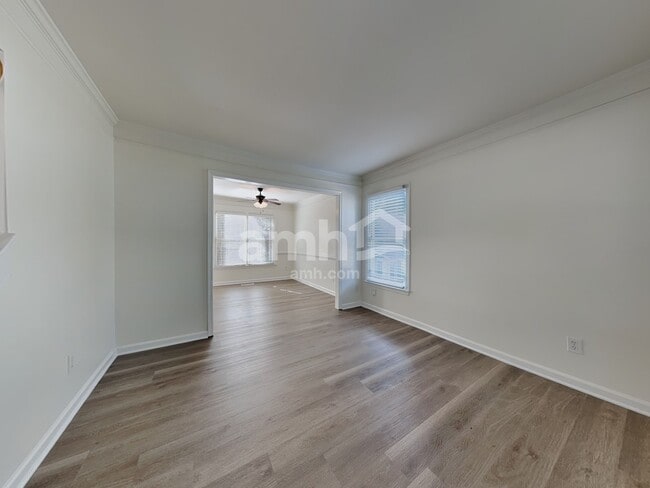 Building Photo - 4905 Heritage Woods Ct