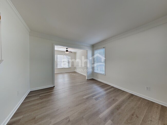 Foto del edificio - 4905 Heritage Woods Ct