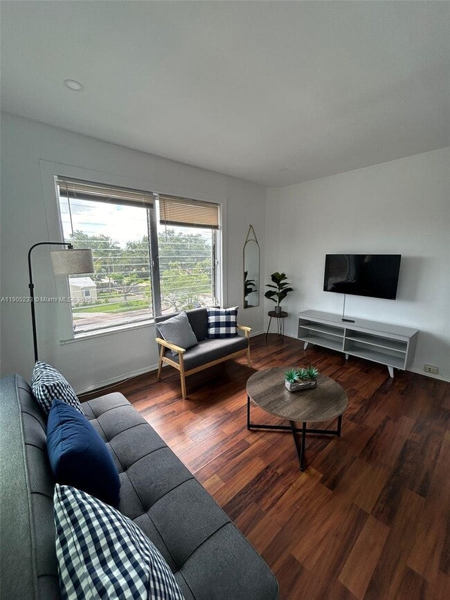 Building Photo - 444 Ponce de Leon Blvd