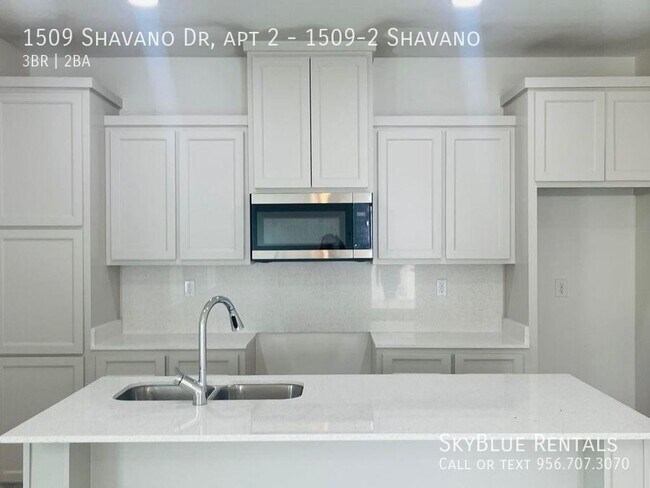Building Photo - 1509 Shavano Dr
