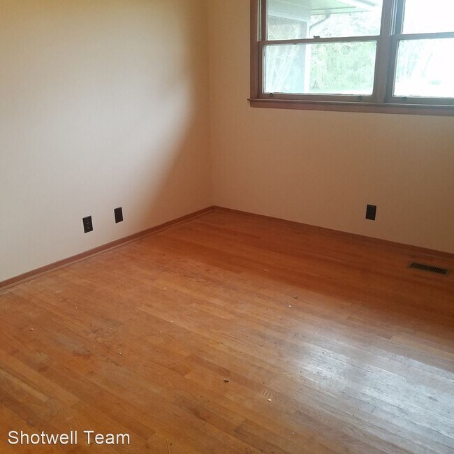 Foto del edificio - 3 br, 1.5 bath House - 2316 Laramie Dr
