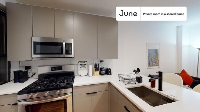 Foto del edificio - Room in Shared 4 bed/2 bath home in Ridgewood