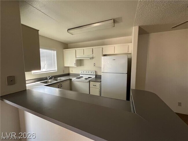 Foto del edificio - 2989 Juniper Hills Blvd