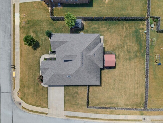 Building Photo - 1500 Aniston Rd