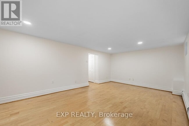 Building Photo - 635 Annette St