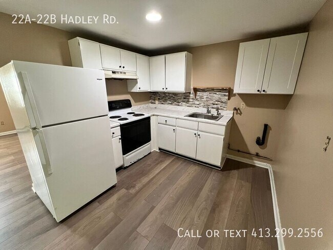 Foto del edificio - 22A-22B Hadley Rd.-