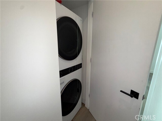 Foto del edificio - 21721 Hart St