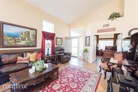 Building Photo - 4 br, 3 bath House - 3831 Santa Lucia St