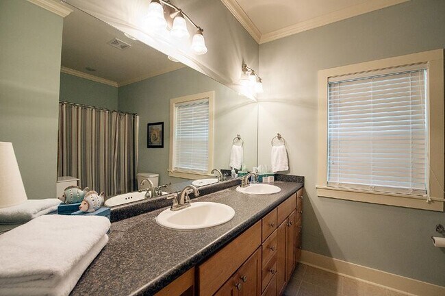 Foto del edificio - 125 Camden Pl