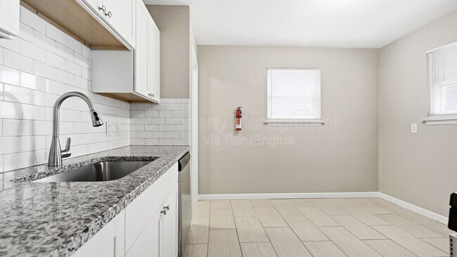 Foto del edificio - 1072 Mill St