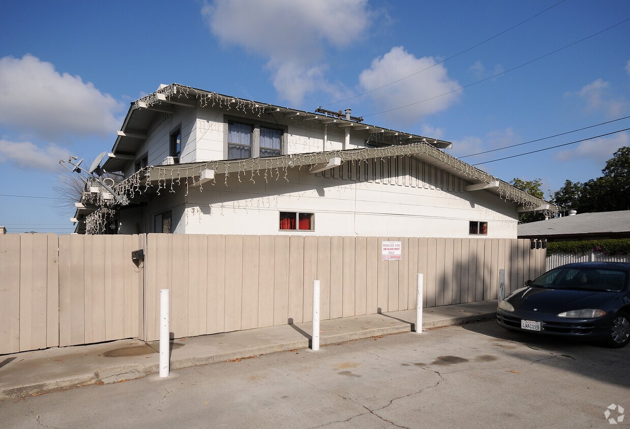 Primary Photo - 311 N Richman Ave