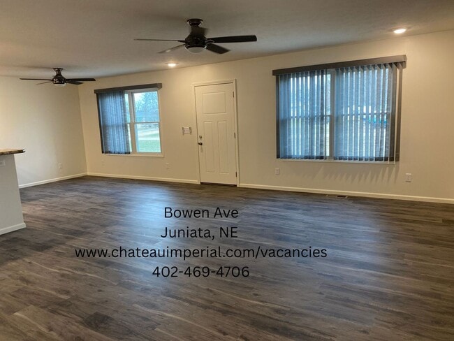 Building Photo - 600 N Bowen Ave