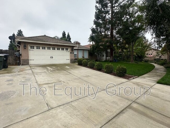 Building Photo - 1421 E Mesa Ct