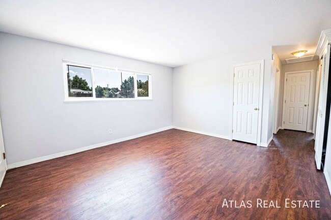 Building Photo - 950 Bishop Ct