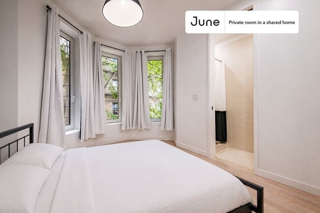Building Photo - Room in Shared 4 bed/4 bath home in Ditmas Park