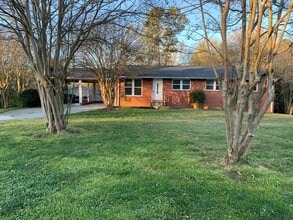 Building Photo - 2000 Waters Dr