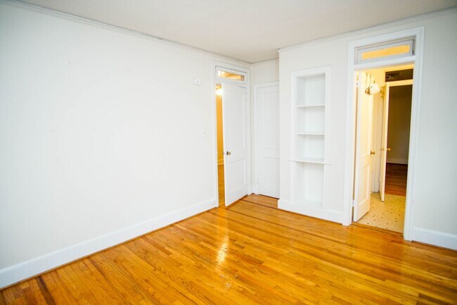 Foto del edificio - 4126-4126 Cassina Rd