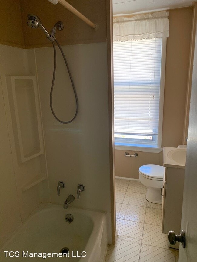 Building Photo - 2 br, 1 bath House - 4870 Ogle St.