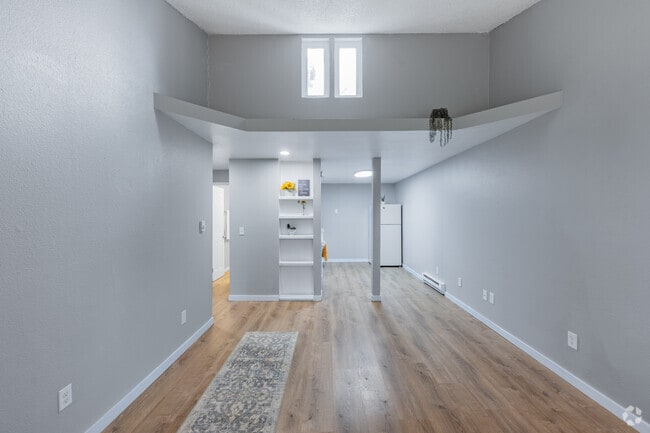Interior Photo - Parkwood Terrace