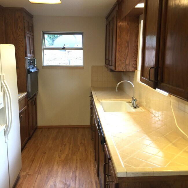 Building Photo - Wonderful Ravenna Home