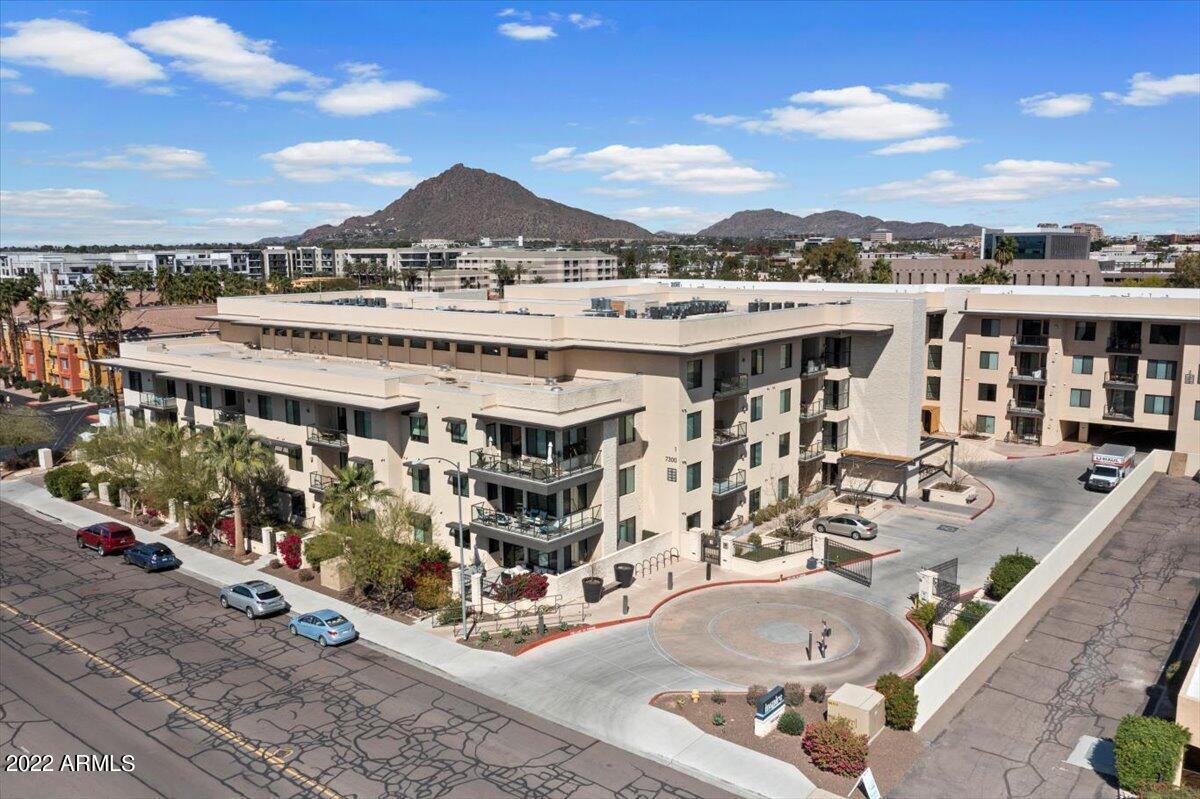 7300 E Earll Dr Unit 1015, Scottsdale, AZ 85251 Room for Rent in