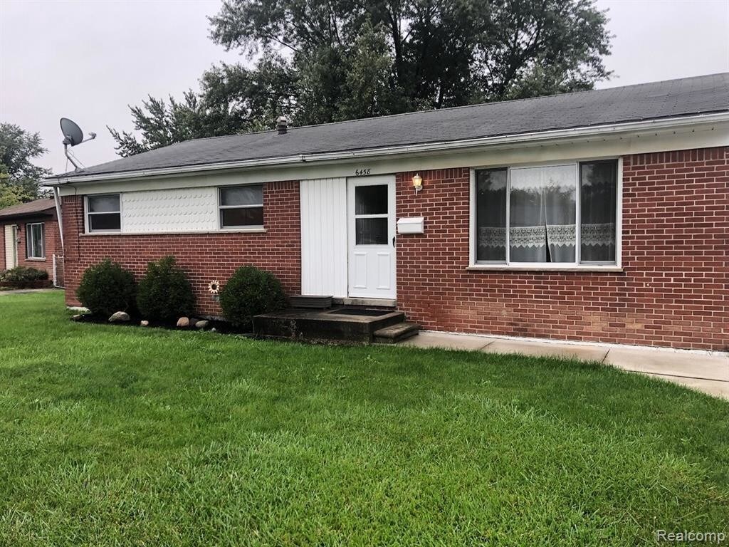 6458 Gloria St, Romulus, MI 48174 House Rental in Romulus, MI