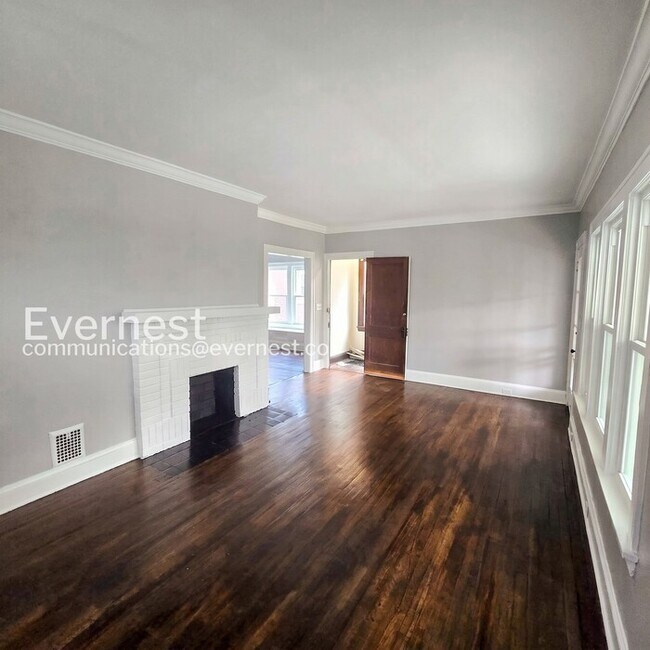 Building Photo - 3411 Beechwood Ave