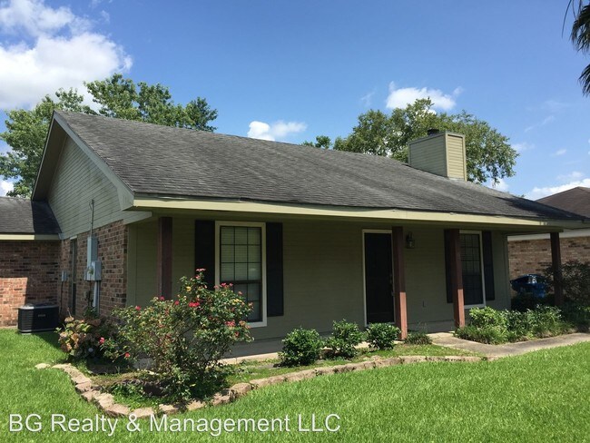 Building Photo - 3 br, 2 bath House - 407 Lancaster Dr.