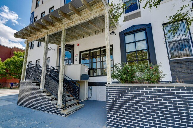 Foto del edificio - 231 E North Ave