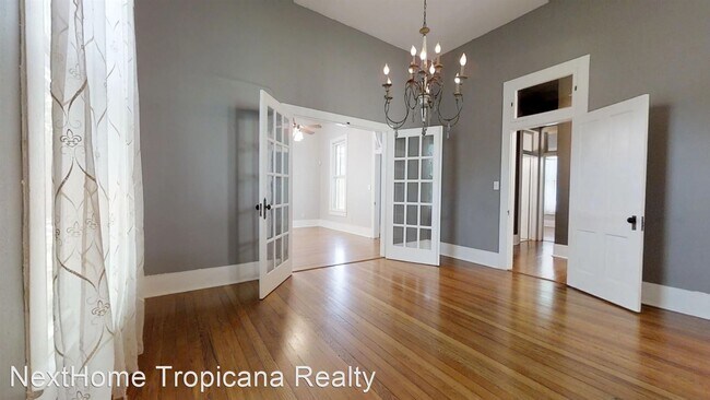 Building Photo - 3 br, 3 bath House - 616 N Beal St